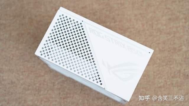 艾尔登法环太火了,于是打造了一台能在4K分辨率下畅玩它的黑白主机 第52张 艾尔登法环太火了,于是打造了一台能在4K分辨率下畅玩它的黑白主机 第52张