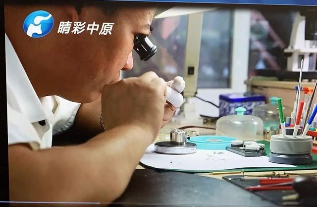钟表维修师王志超 | 我们修表匠是一个用手艺处理时间的人 - 知乎
