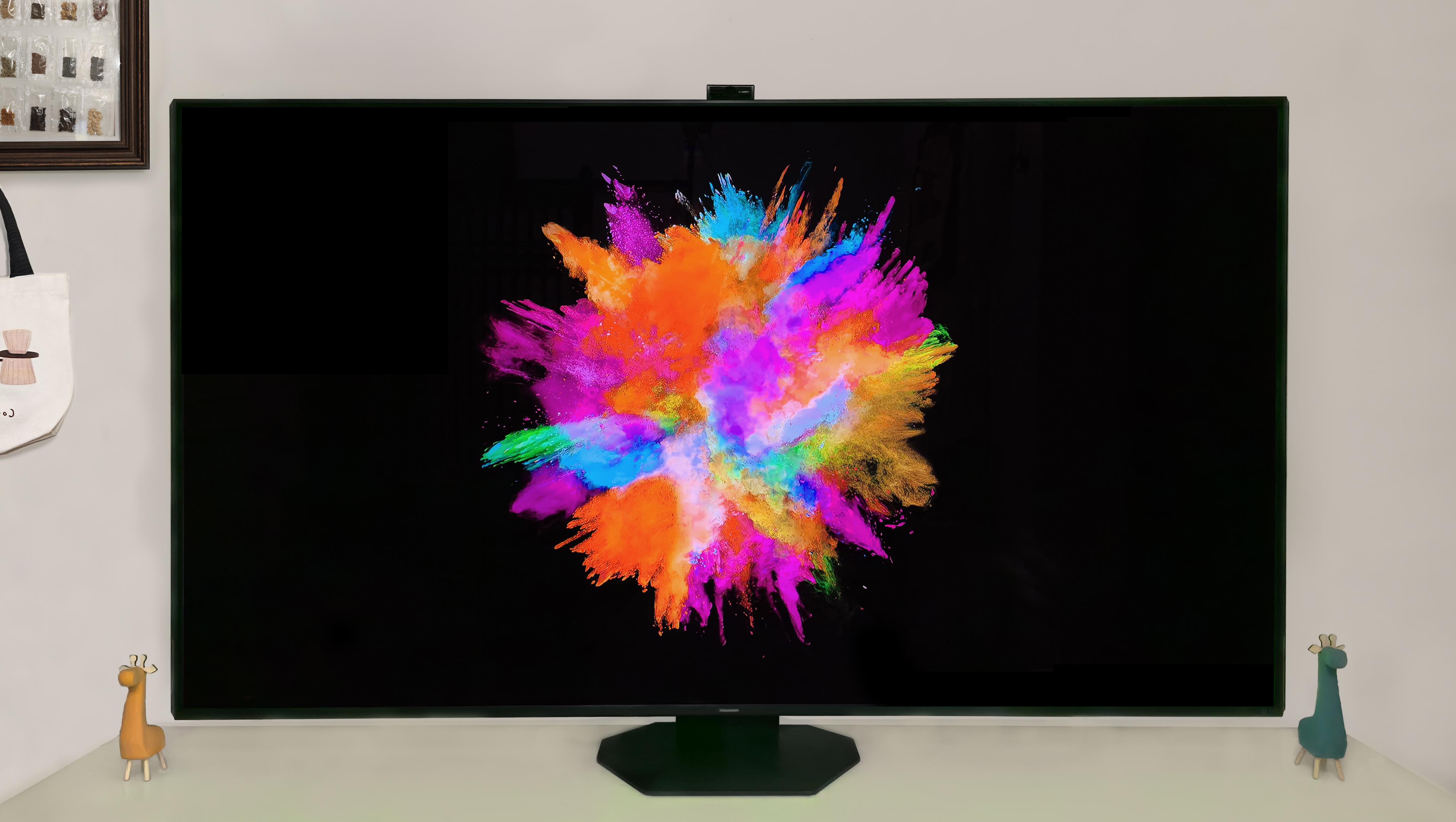 到了超高分区的mini led配置,85英寸的版本背光数量达到了5376个分区