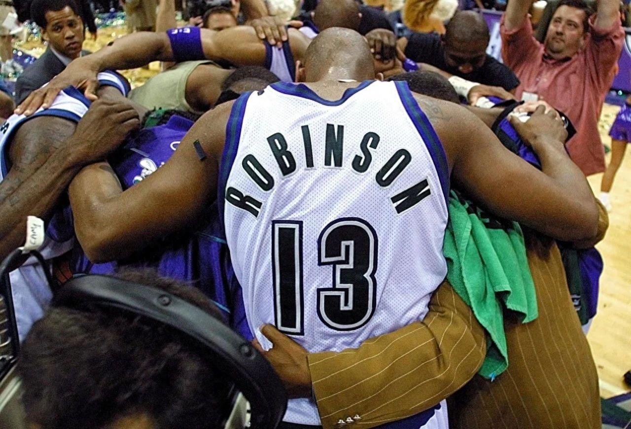 圣村老人活动中心成员大狗罗宾逊