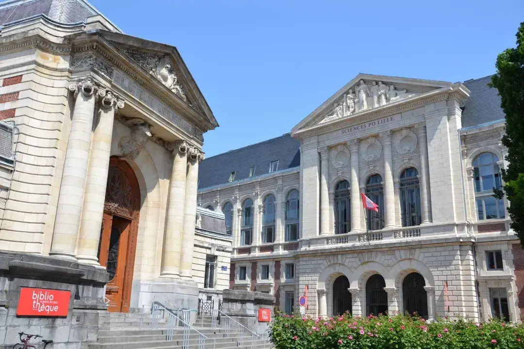 2022年伦敦政治经济学院新增五个硕士专业部分专业名称调整