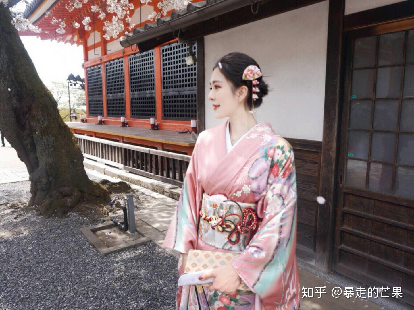 京都初體驗｜穿著和服穿梭在嵐山的大街小巷吧！(夢京都渡月橋店) - 跟著不羈去旅行