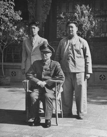 罕见的阎锡山老照片图1是他34岁时的模样图10一字诠释其一生