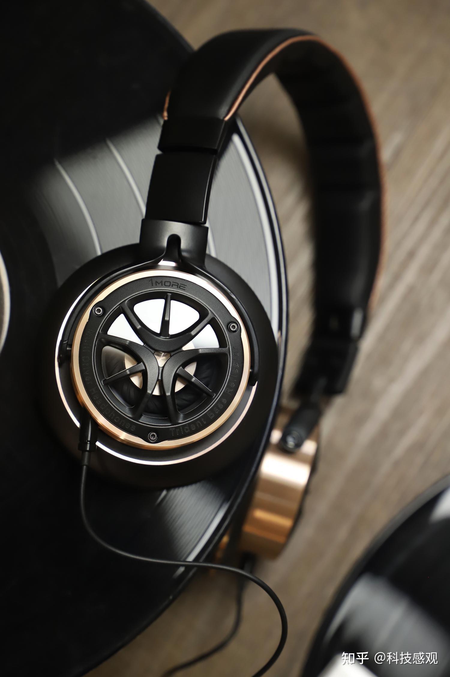 周董唐人街探案ip聆听更真实的1more三单元头戴式耳机