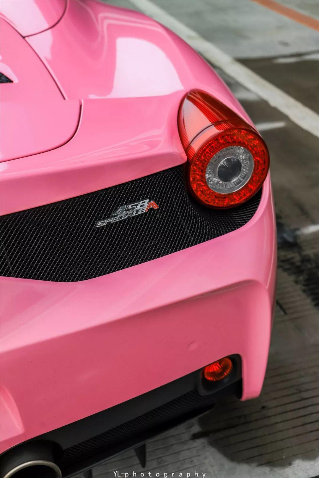 一群骚粉色超跑性能车集结,在马路上遇见千万不要挑衅它们! - 知乎