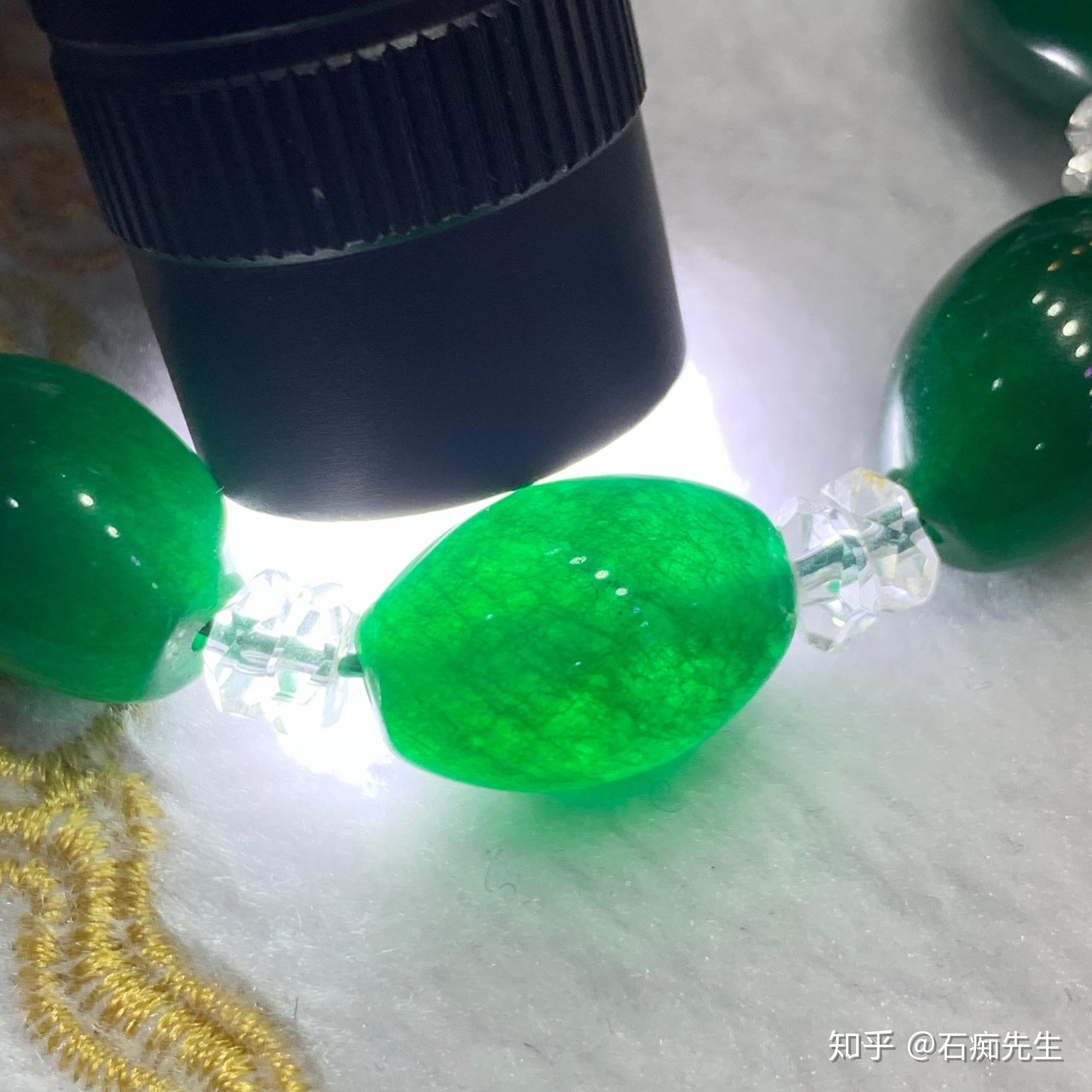 小科普一种天然水晶与马来玉的对比辨识