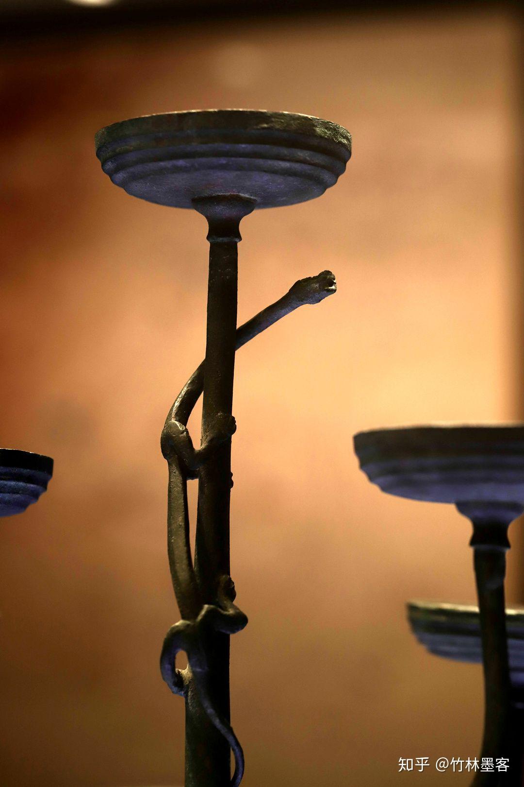 竹林墨客石家庄文物之十五连盏铜灯