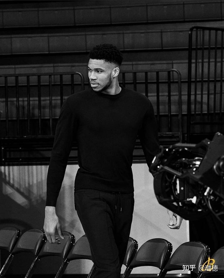 成就伟大需要时间字母哥晒鸡汤引热议库里全明星mvp他也有功