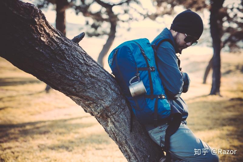 登顶城市户外间——神秘农场（Mystery Ranch）X20冲顶包评测 知乎