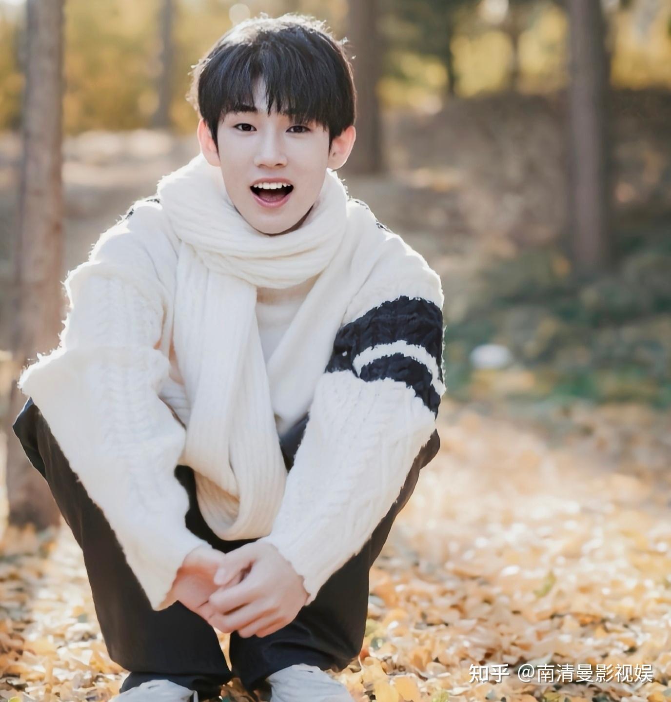 但近期又有网友扒出杜天宇背景,疑似国内知名手机品牌vivo的"太子爷"