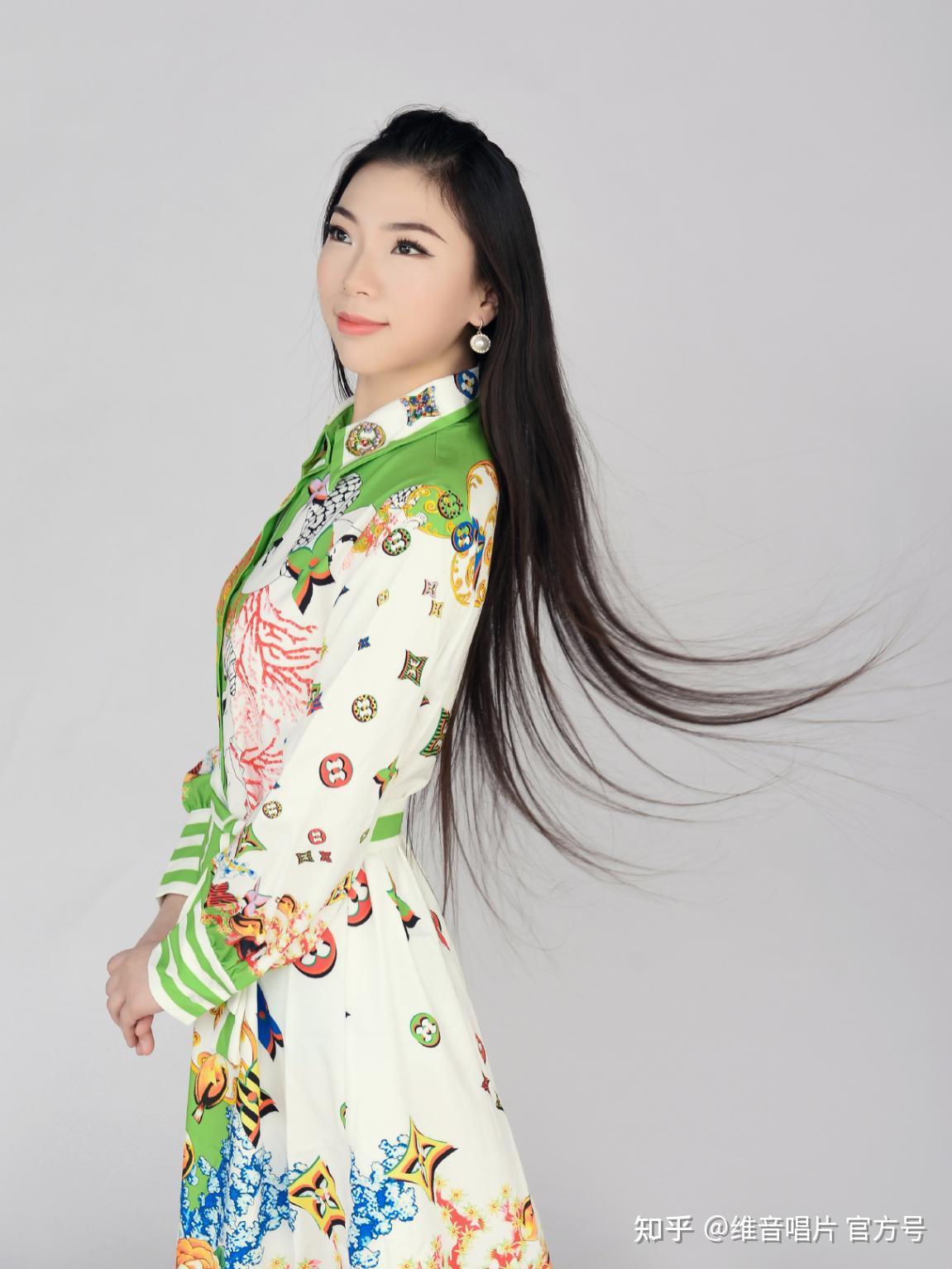 古筝演奏家范冉与晏敏敏王佳男合力推出金曲实力超群展现文化风采