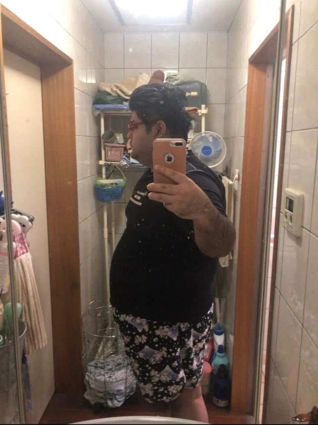 油腻肥宅变帅气小鲜肉减掉140斤后他的颜值和身材发生巨大变化