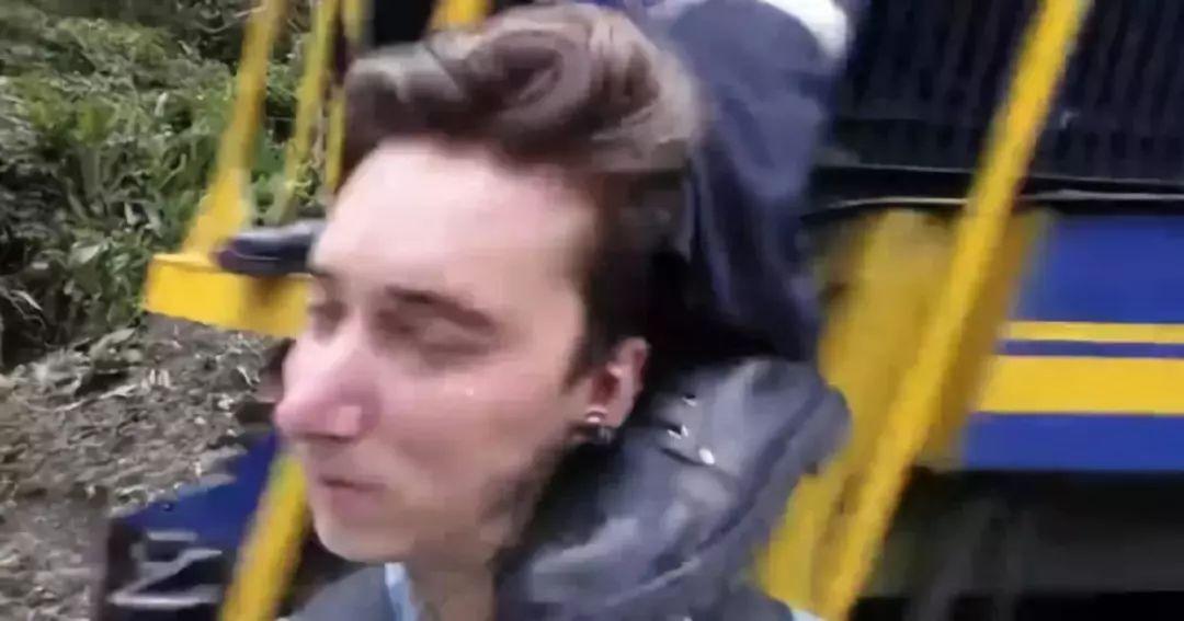 千万别这样自拍了……(别发自拍表情包)