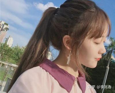 女性网名字典雅高贵的昵称(女生清新的网名简短，这些名字很唯美，如沐春风)