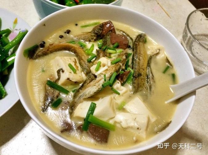 2,芝麻黑豆泥鰍湯