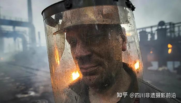 人文纪实俄罗斯战地记者镜头中的乌克兰冲突