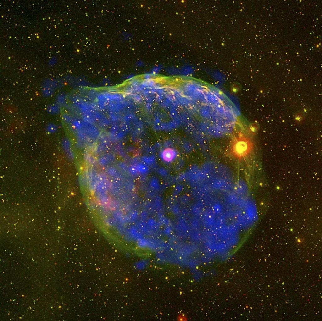 哈勃望远镜拍摄到特殊的明亮恒星附近缥缈的气泡星云