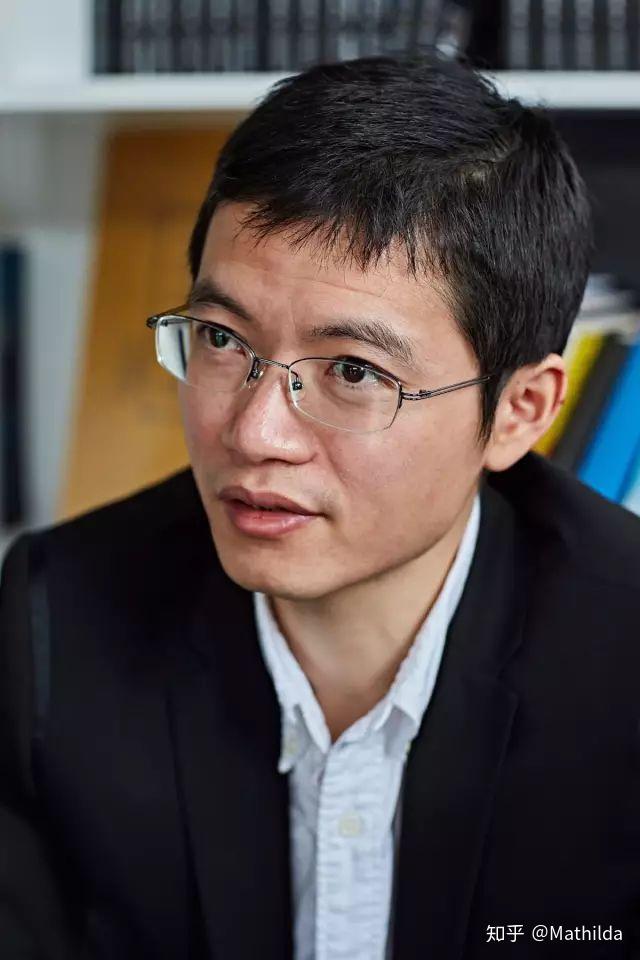 沈良左手孔方右手笔墨