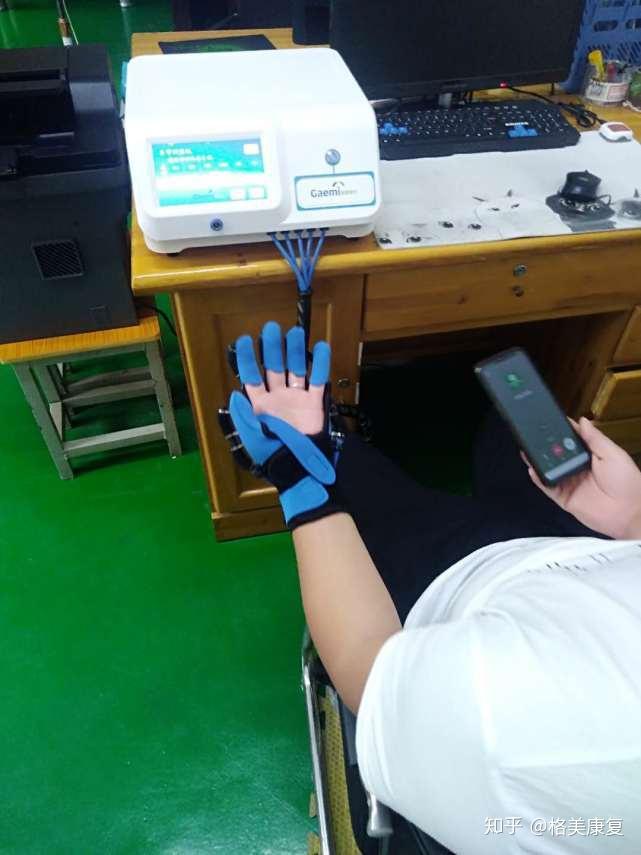 智能手关节康复训练仪助力于解决患者手指功能活动受限