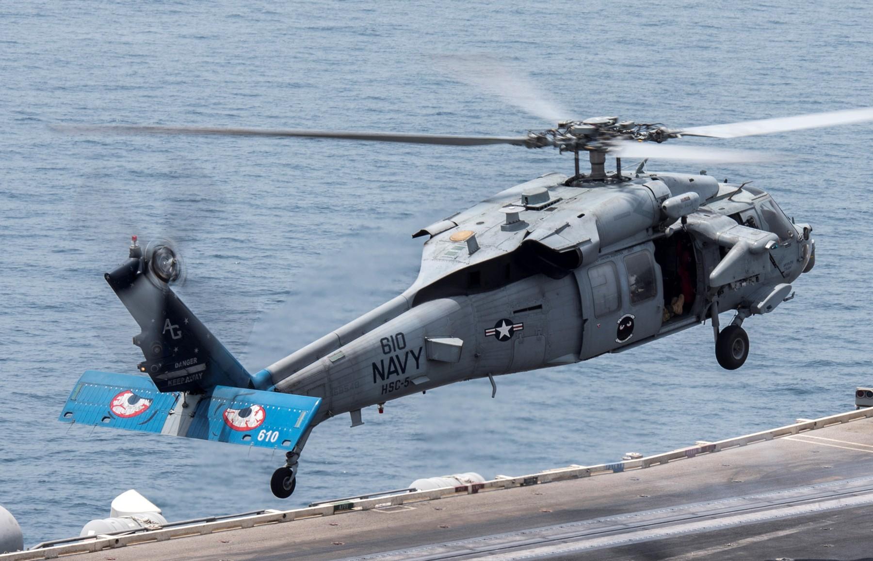 短文美军战机机身标识那些事儿之二美国海军的所谓指定座机制度