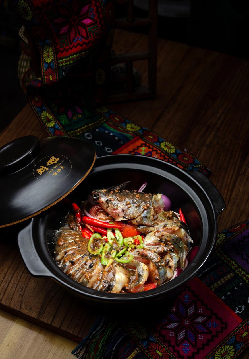 【阳朔啤酒鱼哪家最正宗_阳朔刘姐啤酒鱼简介_阳朔啤酒鱼介绍】 - 知