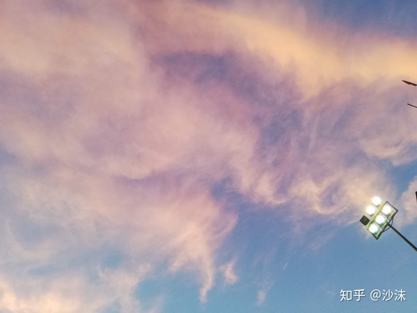 如何克服女生因外貌的自卑?