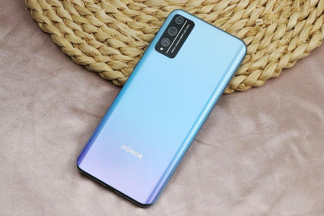 荣耀play4t系列专注性价比年轻人的酷玩潮品详评