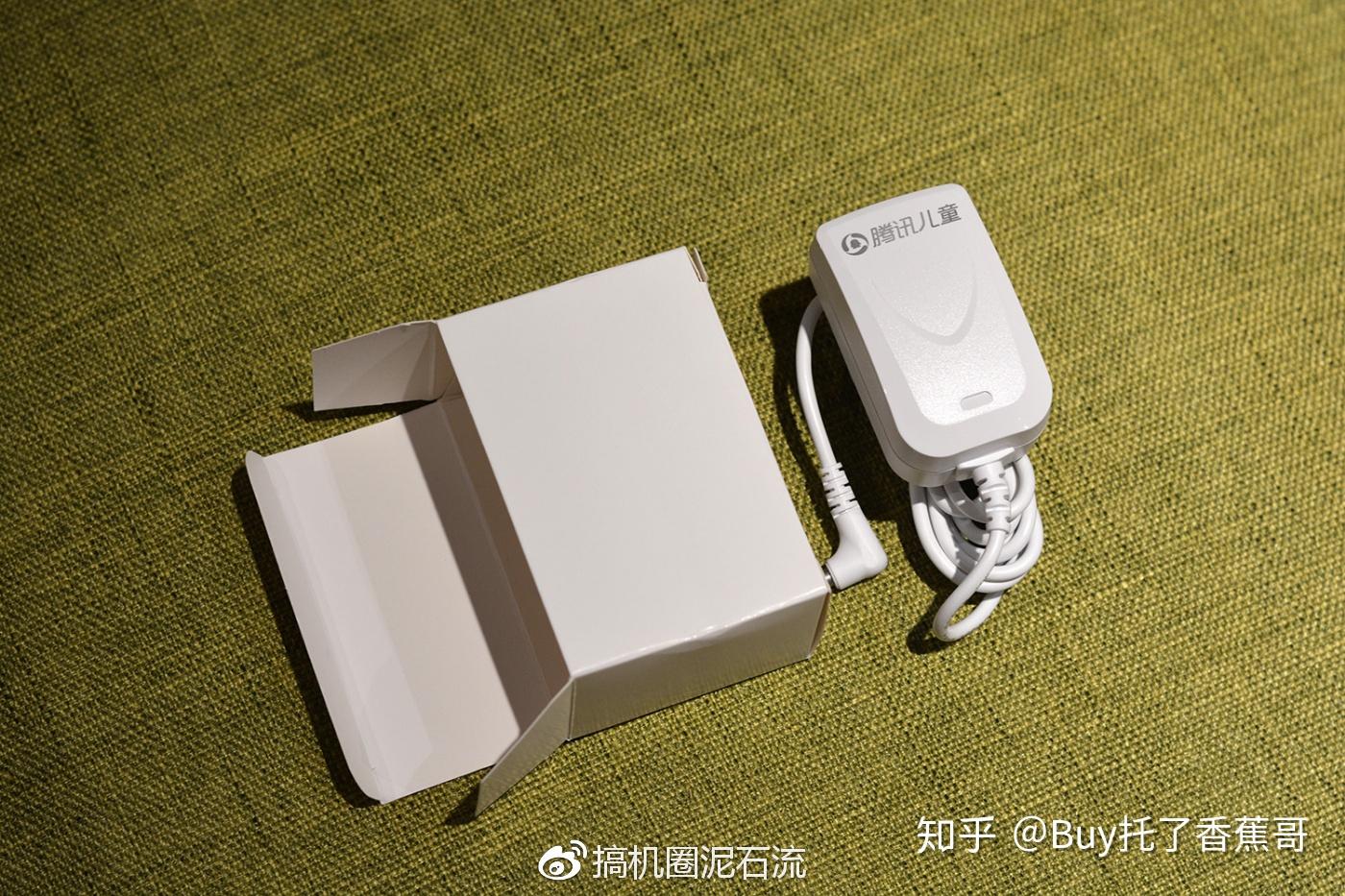 腾讯儿童智能台灯k9不仅能照明还能在线辅导作业