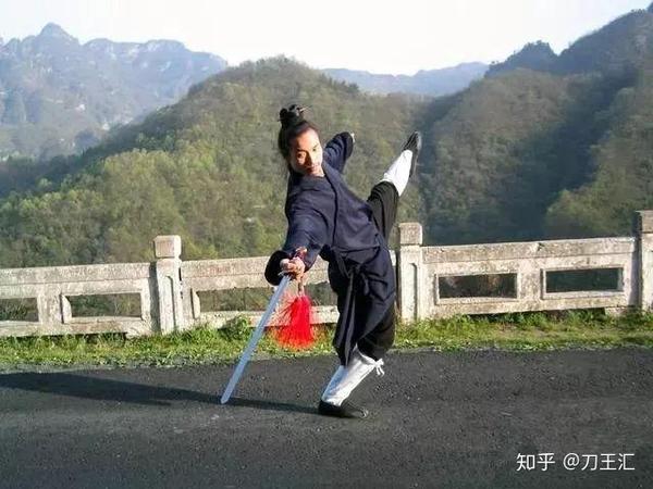从古代的杀伐利器,到现在的文化传承,中国剑术究竟经历了怎样的发展? - 知乎