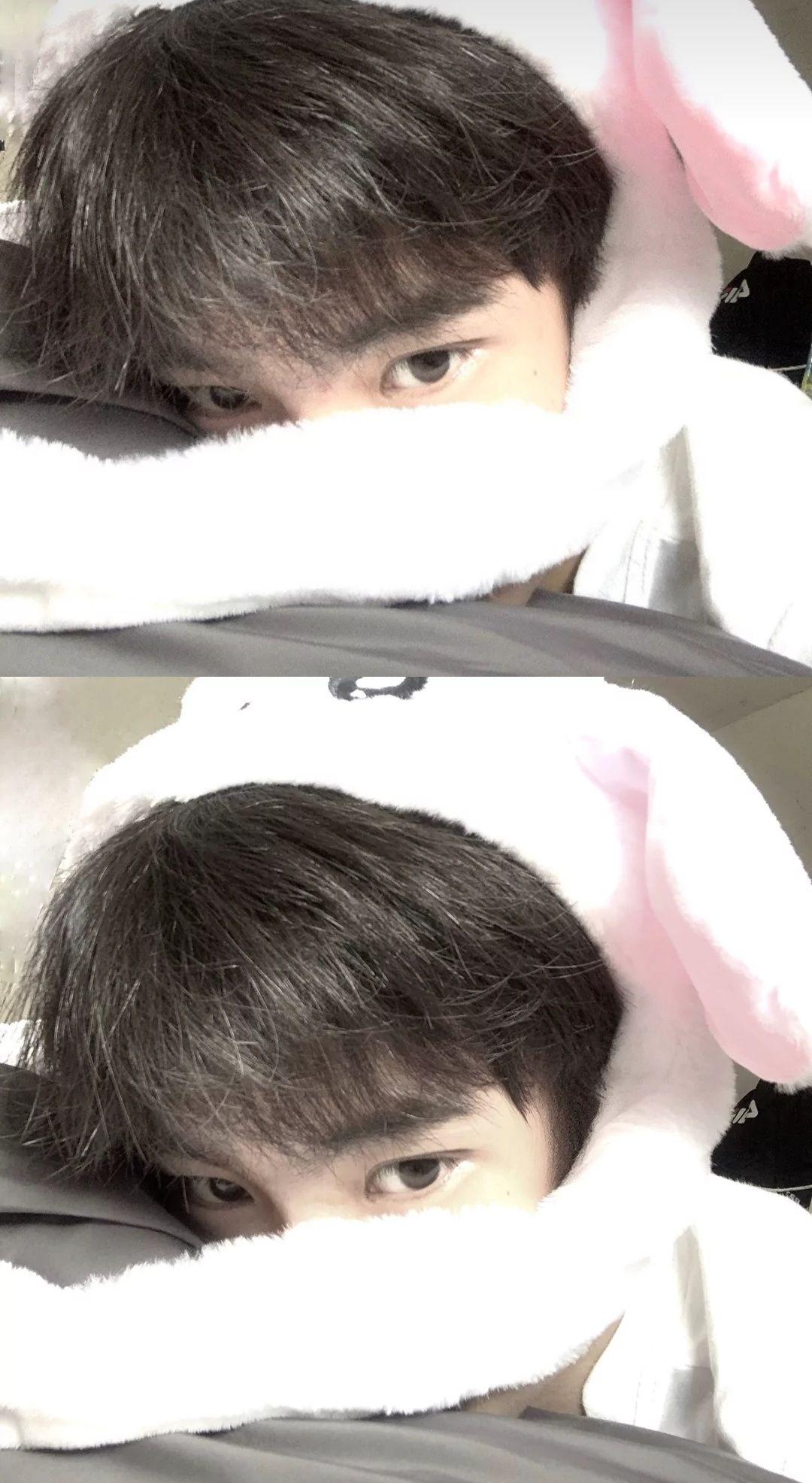 想找一个好看的男孩子照片当做壁纸各位有没有啊谢谢