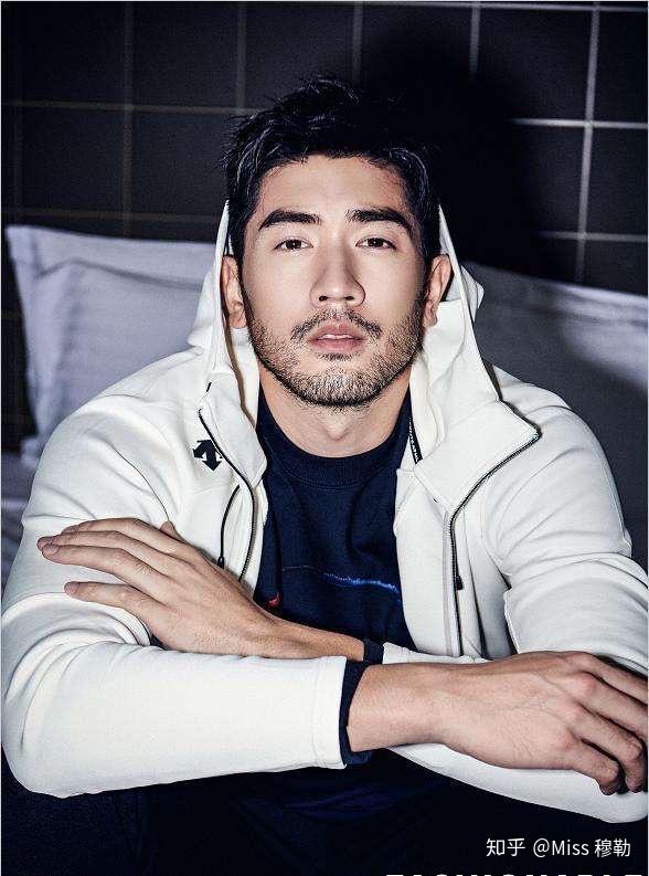 11 月 27 日艺人高以翔在录制节目过程中晕倒,抢救无效去世,发生了