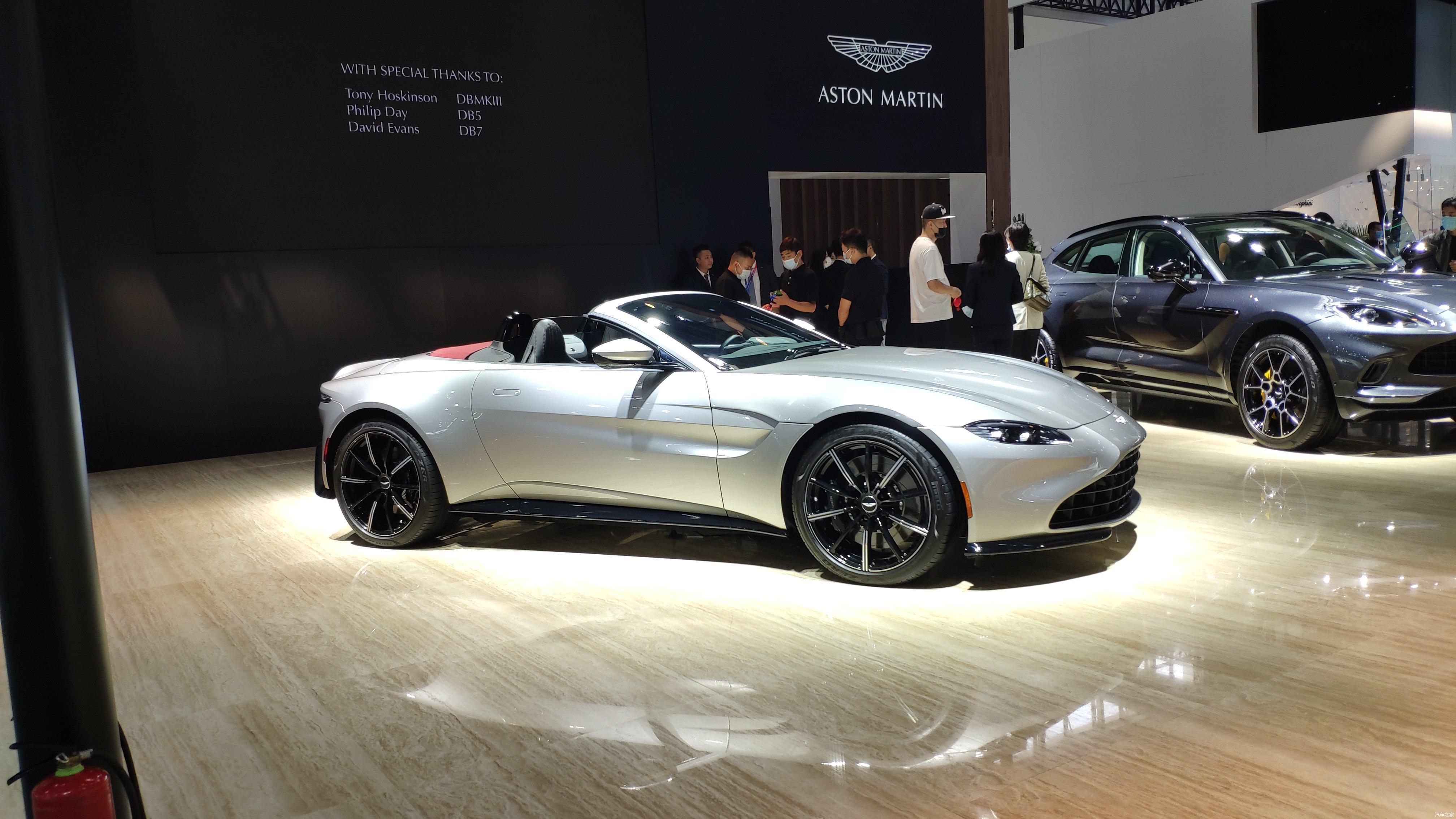 2020年北京车展:阿斯顿·马丁v8 vantage敞篷版实车