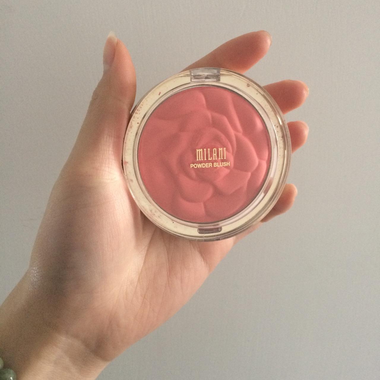 女23岁,有时敏感有时不敏感肌,求平价护肤品及