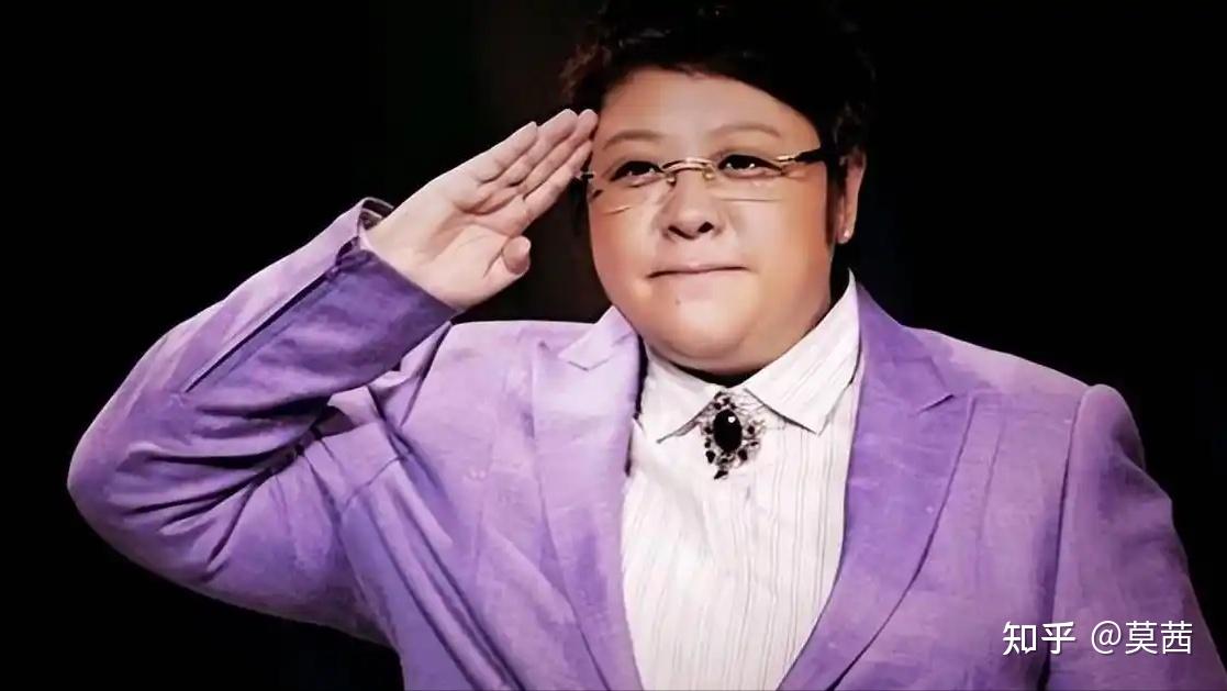 而她的父亲韩德江则是相声大师刘宝瑞的爱徒.