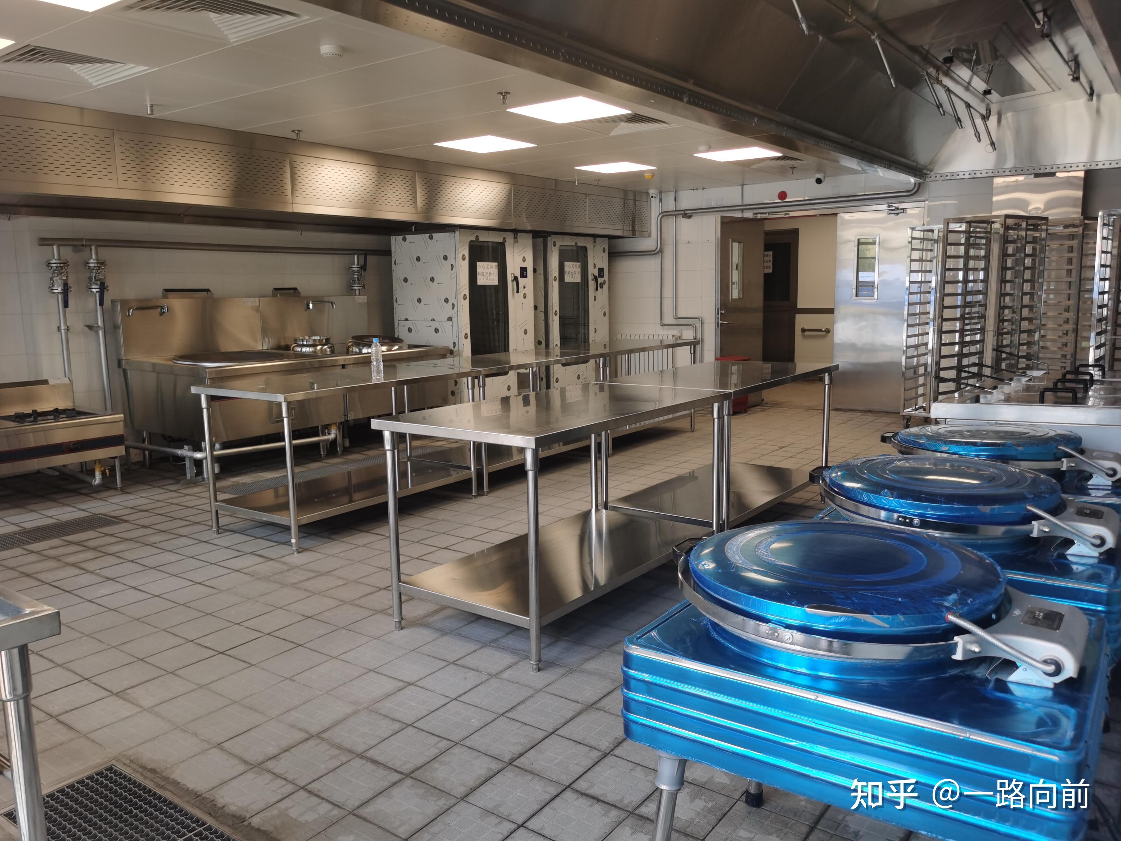 1700人食堂厨具工程图片