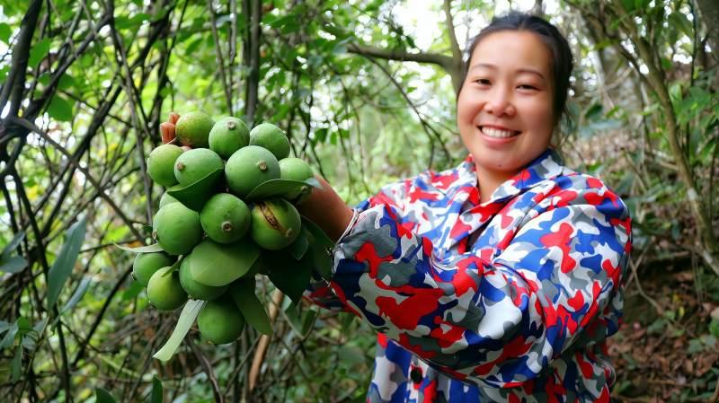农村这种藠头一年四季都有阿红又挖来凉拌配上秘制剁椒超下饭