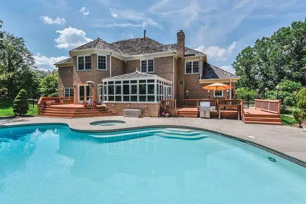 200万人民币就可以在美国买带游泳池豪宅,带你了解美国房子市场