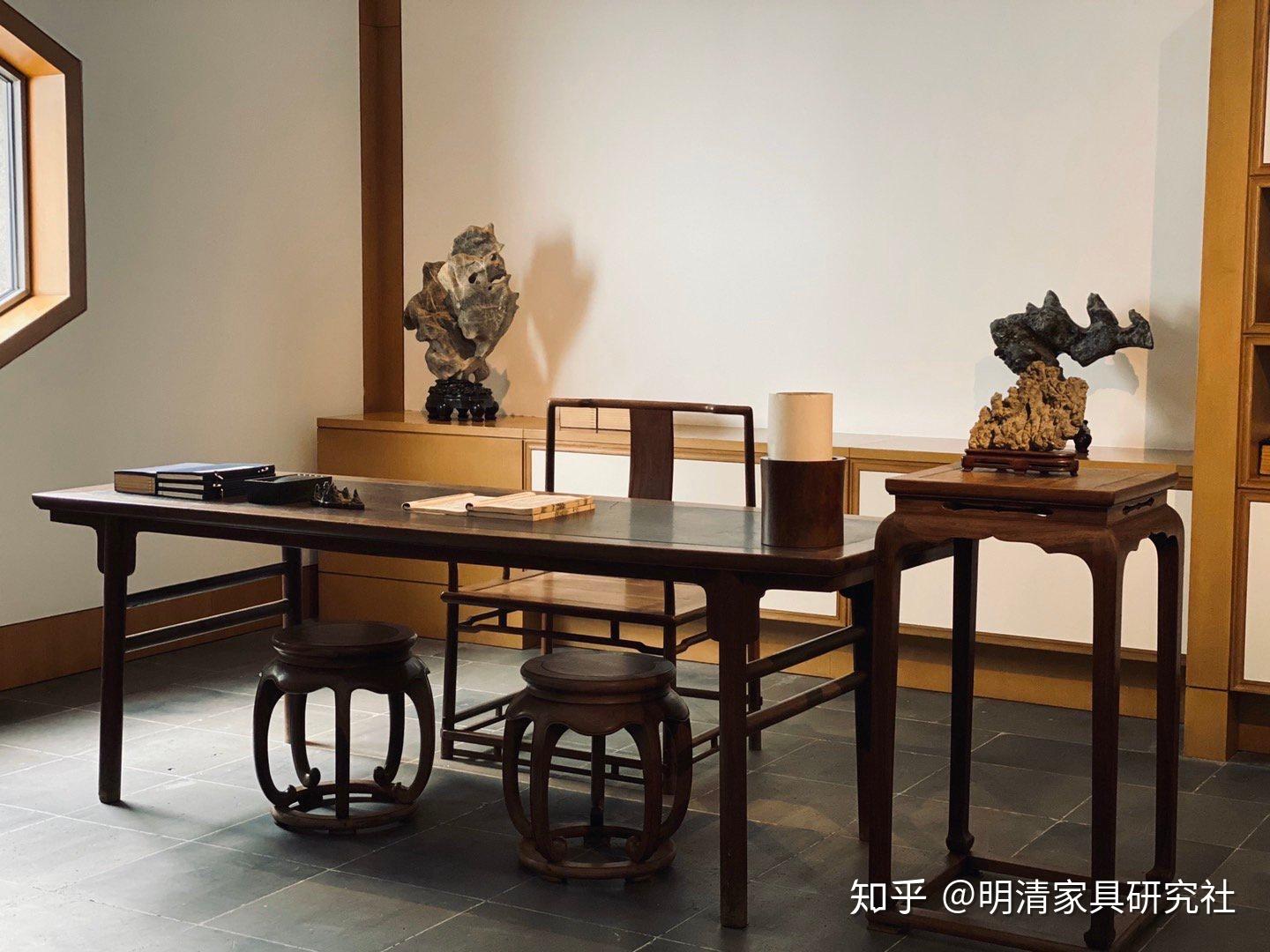 传统家具与现代建筑环境