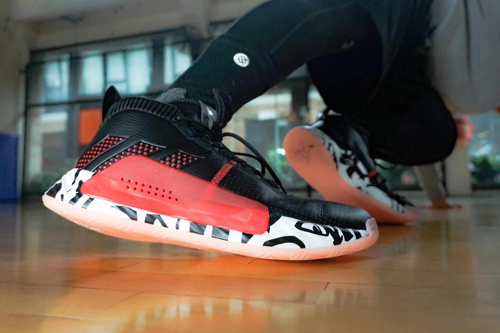 球鞋90秒丨adidasdamelillard5