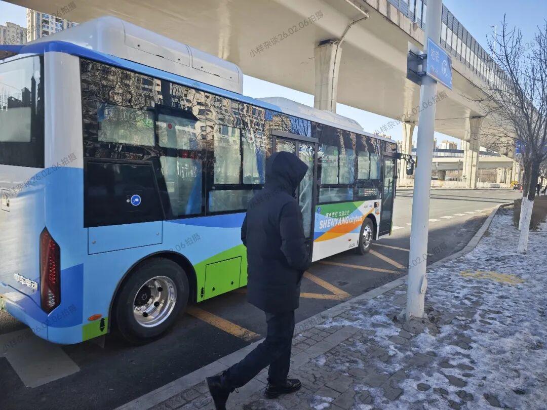 沈阳中车“没屁股”8.5米小公交车初体验