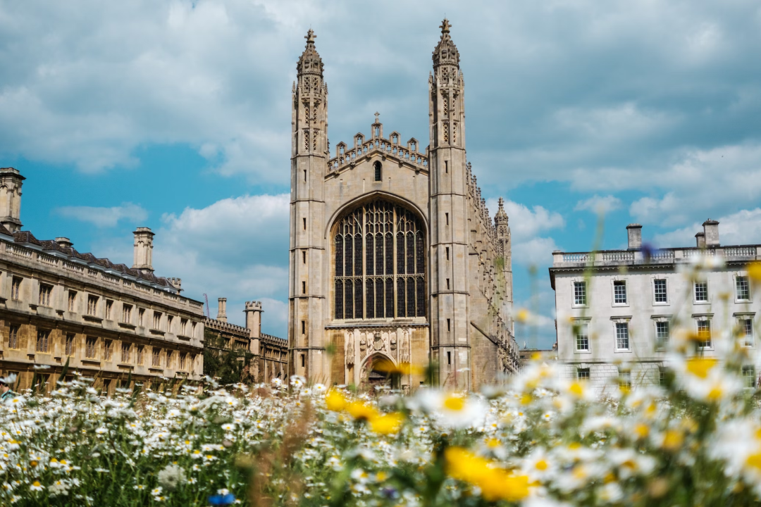 英国大学世界排名十年变化汇总,这些大学从未跌出过前百!