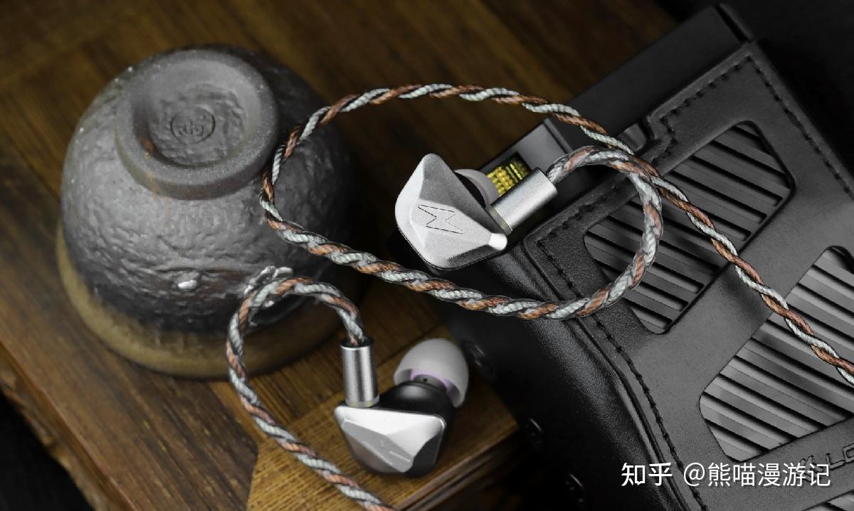 低音听感独特,流行与乐器听感两不误的耳机!速评米傲乐DIOS