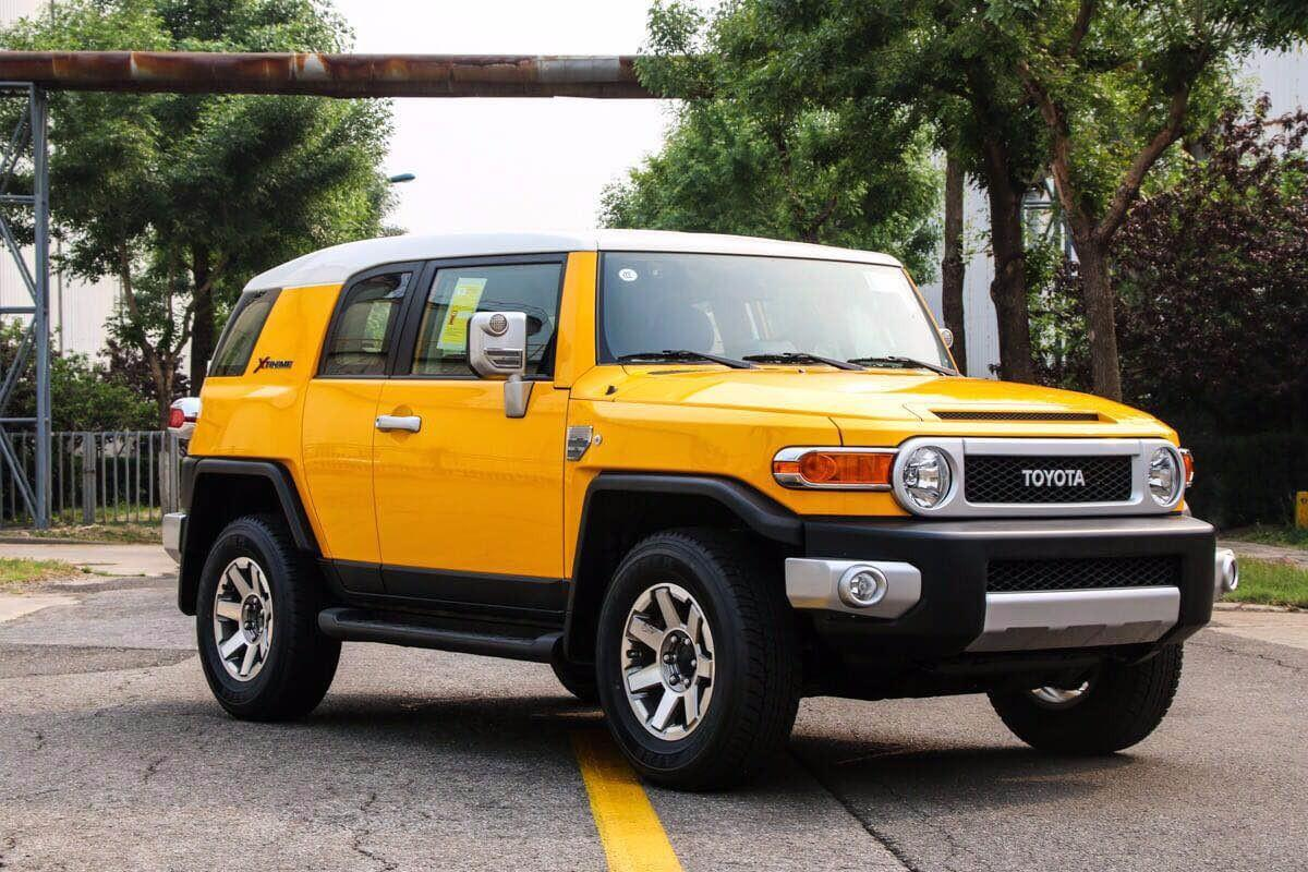 劳斯莱斯同款对开门,越野大玩具!46万买这辆丰田fj酷路泽值吗?