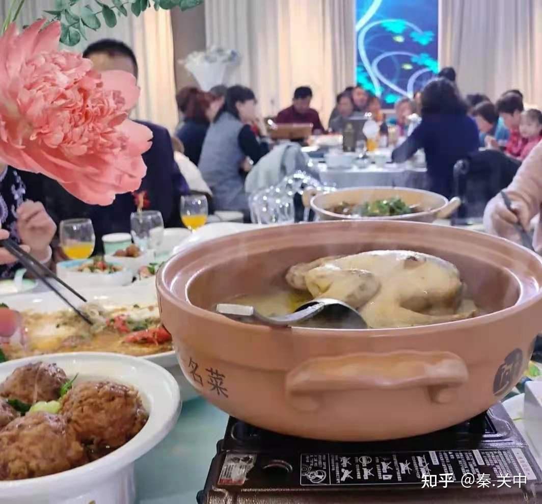 蚌埠徽州宴饭店老板娘图片