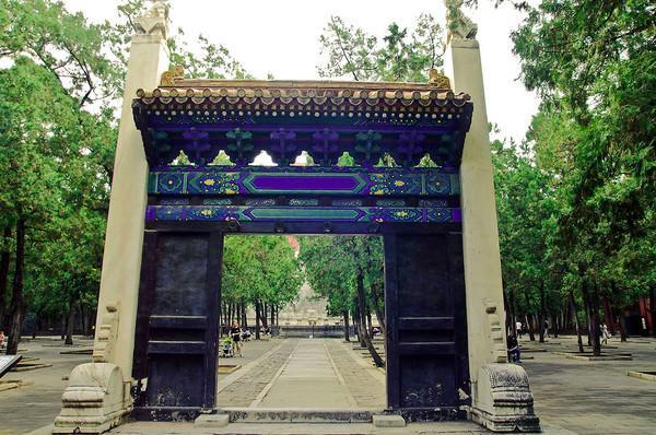 [图说]古今影像大明十三陵－－十五，明神宗万历帝朱翊钧定陵之开放的皇陵-明十三陵背后的帝王传奇