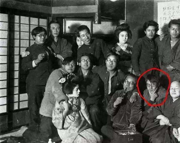 太宰治是如何一步一步走向自我毁灭的 知乎