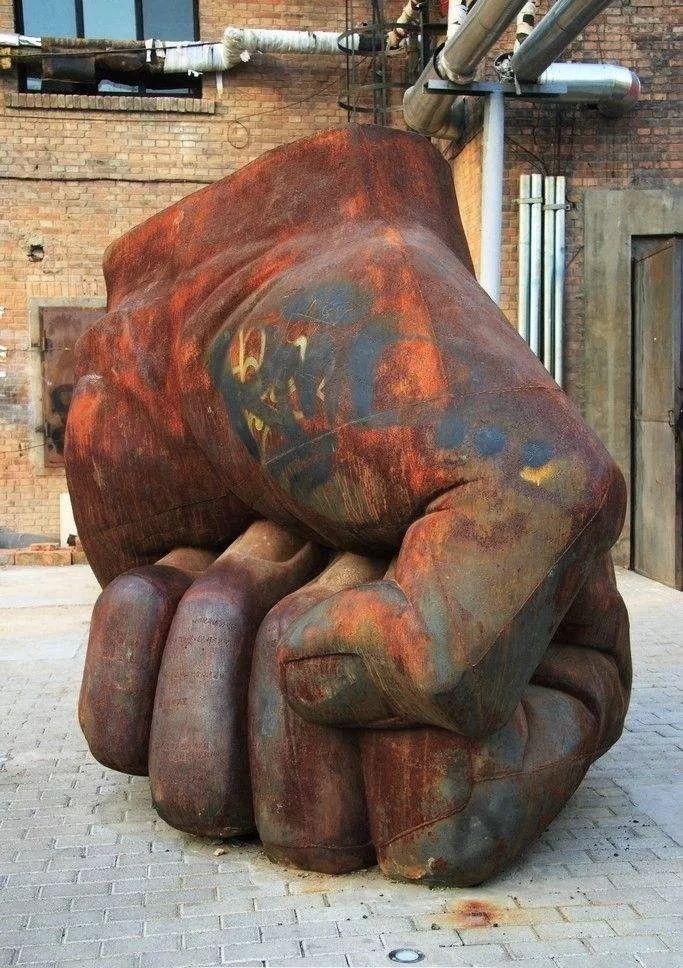 社会主义铁拳必将击倒一切牛鬼蛇神参考资料:1,幸福の科学维基百科2