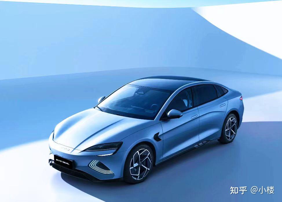 另一款展出的车型是比亚迪新能源豪华mpv腾势d9.