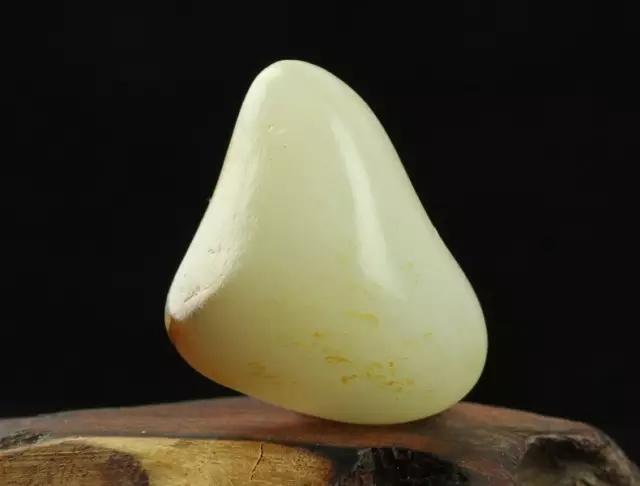 无瑕不成玉和田玉的瑕疵有哪些