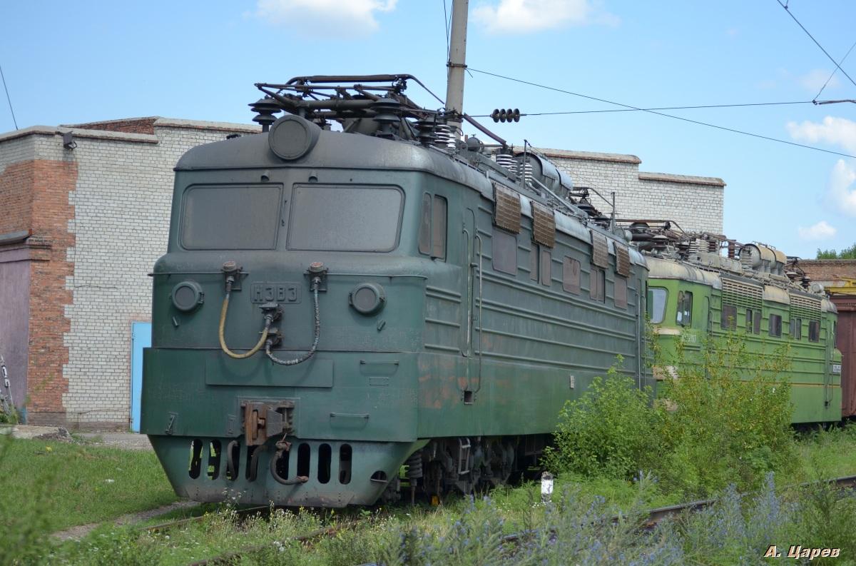 铁道科普芍药韶山1型电力机车的技术原型vl60型电力机车